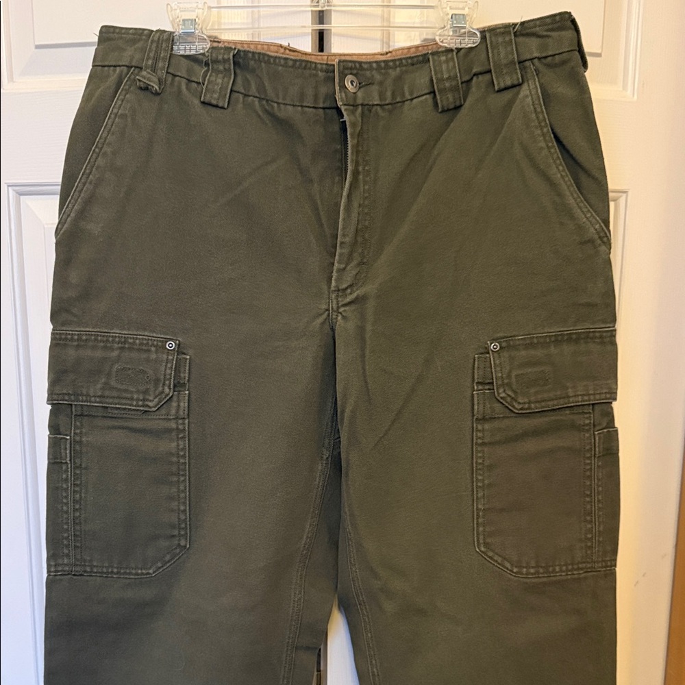 Duluth Trading Co Olive Green Cargo Pants with Flap Pockets